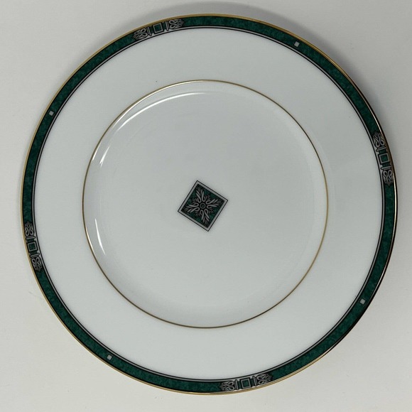Noritake Emerald Crest 8 1/4" Salad Plate ** New w/ Sticker ** Discontinued - Picture 12 of 16